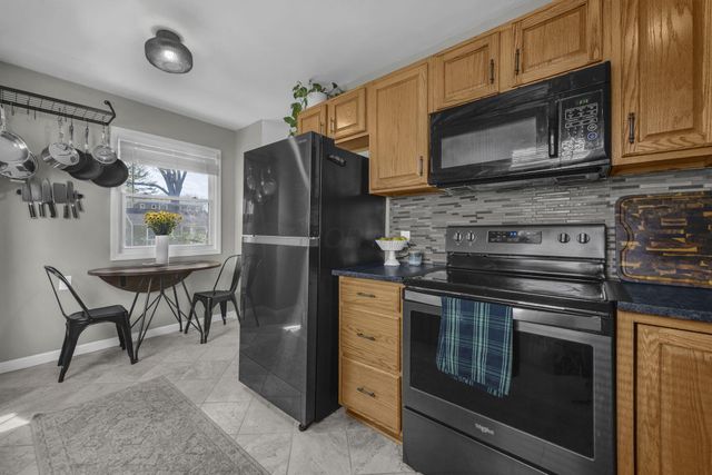 160 Rosslyn Avenue, Columbus, OH 43214