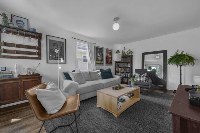160 Rosslyn Avenue, Columbus, OH 43214