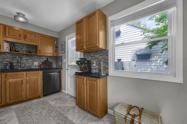 160 Rosslyn Avenue, Columbus, OH 43214