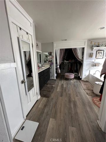 11785 Forest Park Ln, Victorville, CA 92392