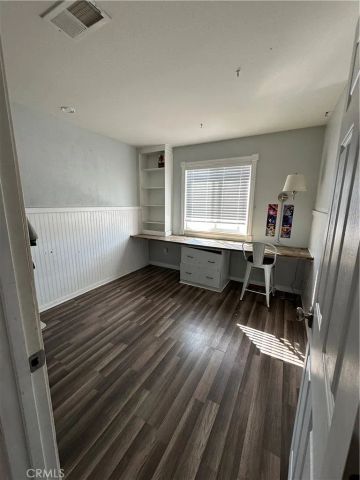 11785 Forest Park Ln, Victorville, CA 92392