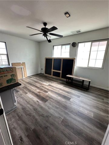 11785 Forest Park Ln, Victorville, CA 92392