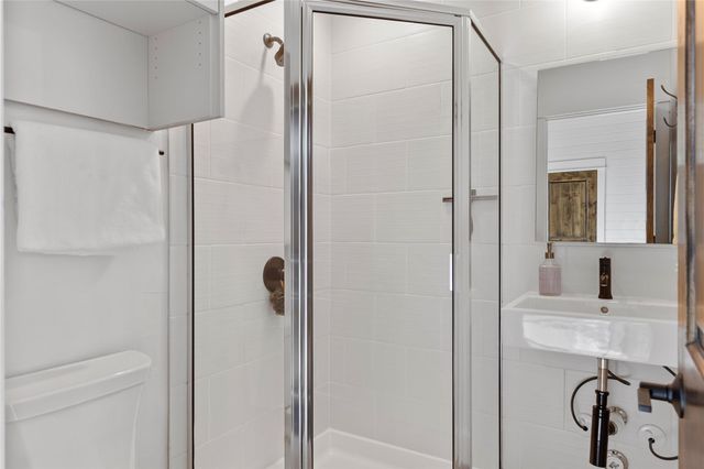 19216 Lost Tree BLVD 8, Spicewood, TX 78669