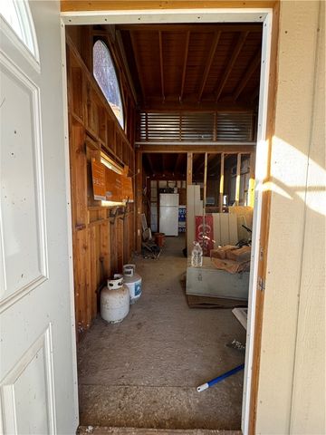 3661 N Amado Road, Golden Valley, AZ 86413