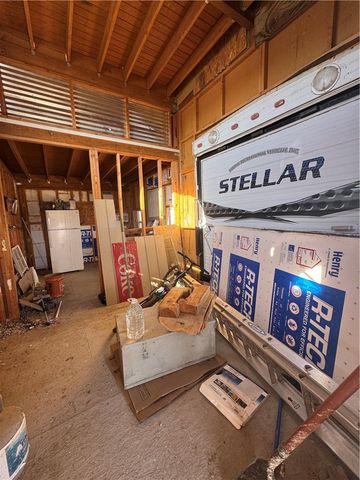 3661 N Amado Road, Golden Valley, AZ 86413