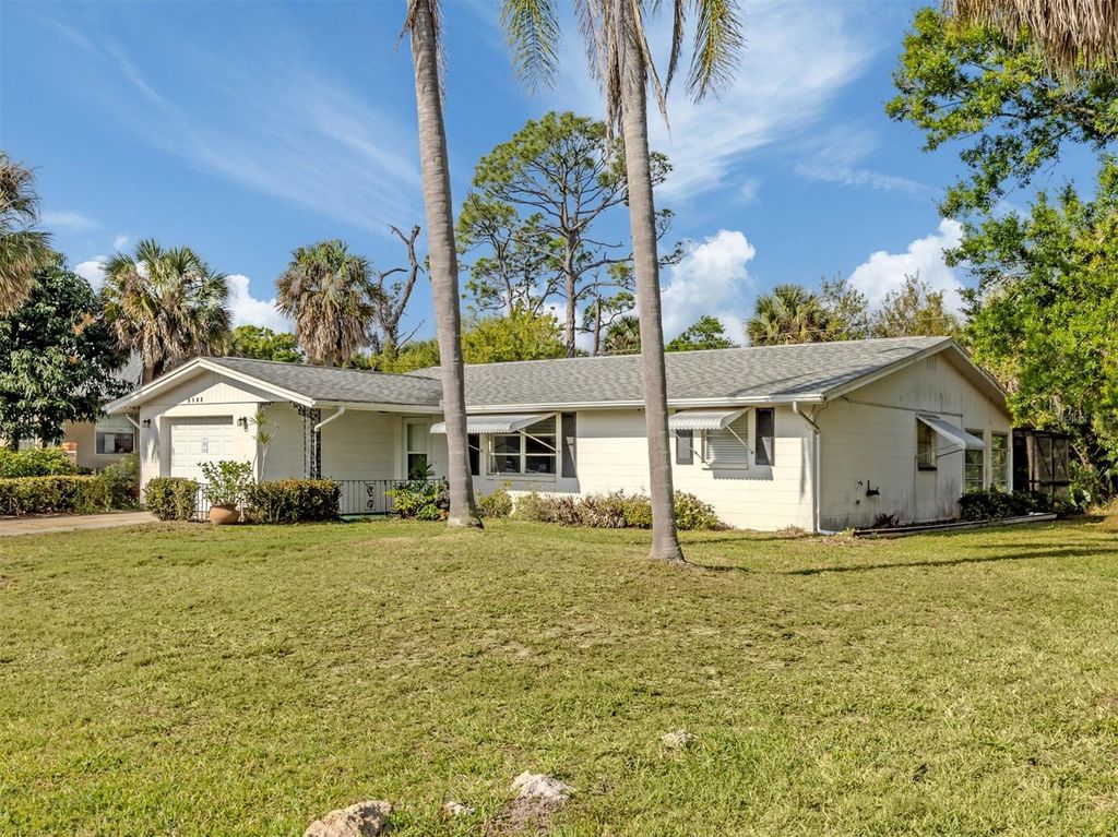 Image 2 of property listing at 3180 FALLOW ROAD, Venice, FL 34293