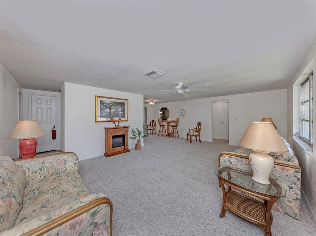 Image 16 of property listing at 3180 FALLOW ROAD, Venice, FL 34293