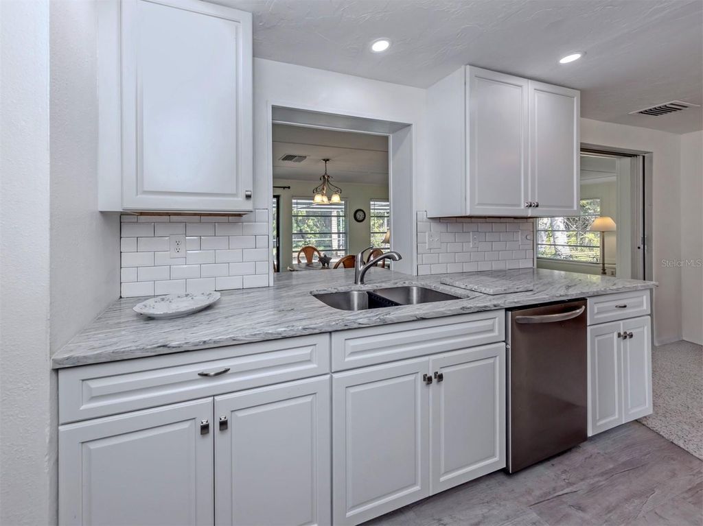 Image 24 of property listing at 3180 FALLOW ROAD, Venice, FL 34293