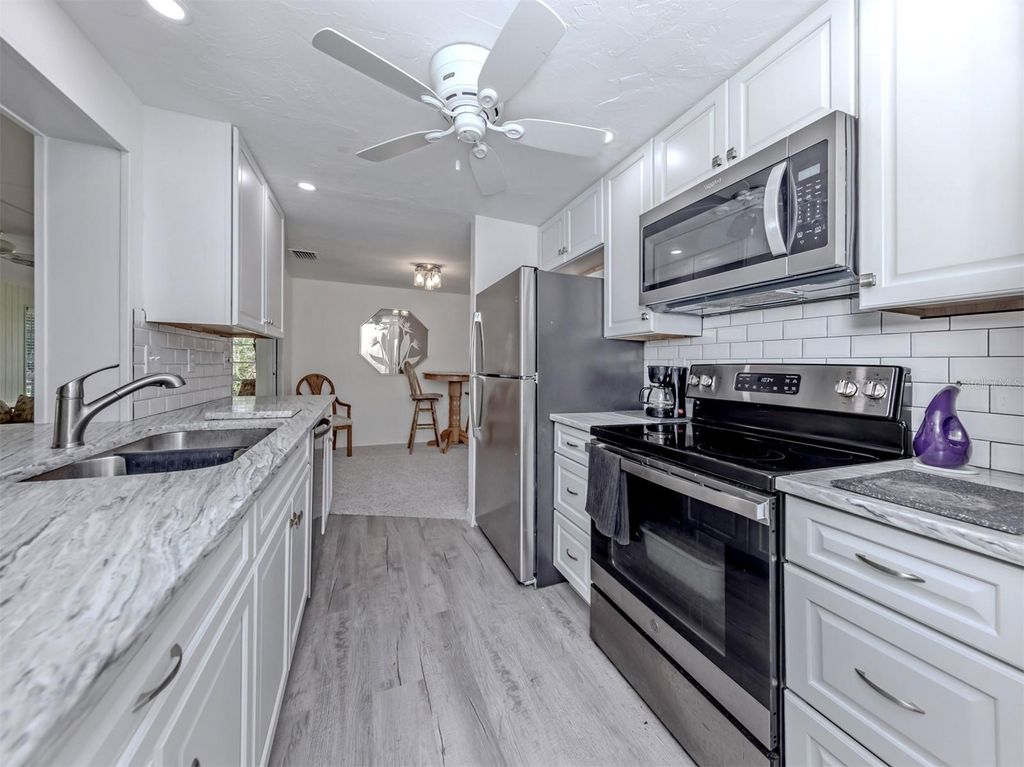 Image 26 of property listing at 3180 FALLOW ROAD, Venice, FL 34293