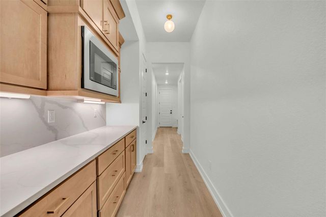 200 Saddle Springs DR, Georgetown, TX 78633