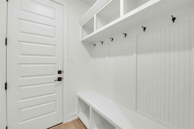 200 Saddle Springs DR, Georgetown, TX 78633