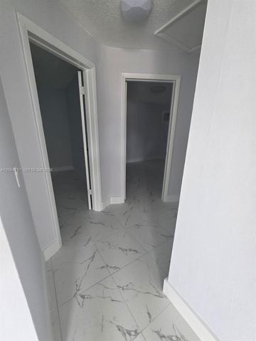 3177 NW 29th St A, Miami, FL 33142