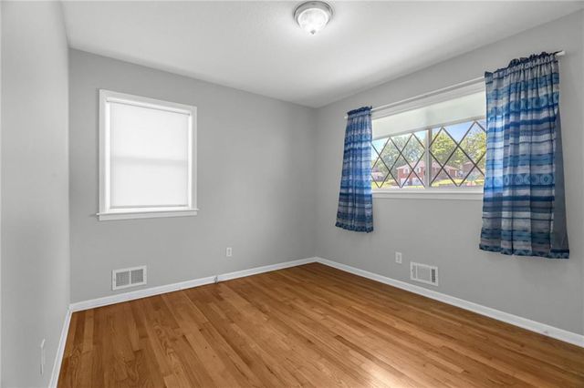 14512 E 37TH Street S, Independence, MO 64055