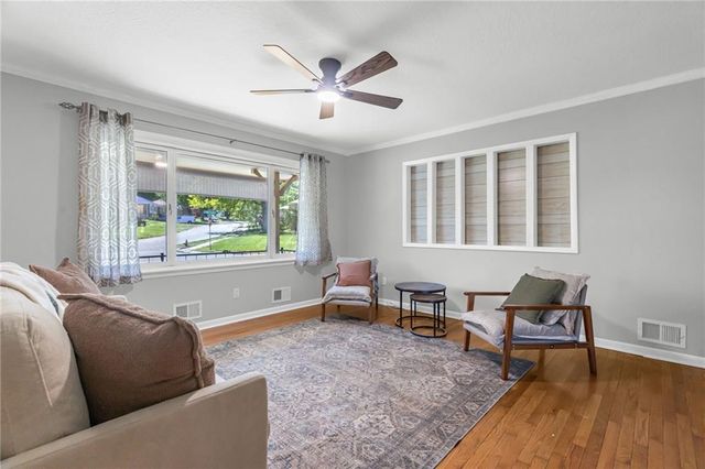 14512 E 37TH Street S, Independence, MO 64055