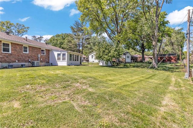14512 E 37TH Street S, Independence, MO 64055