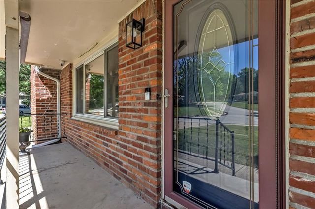 14512 E 37TH Street S, Independence, MO 64055