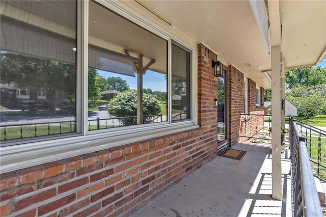 14512 E 37TH Street S, Independence, MO 64055