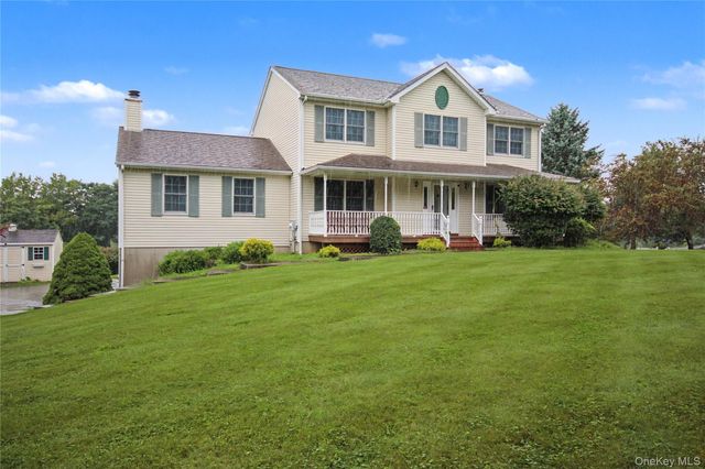 120 Mayfair Road, Poughquag, NY 12570