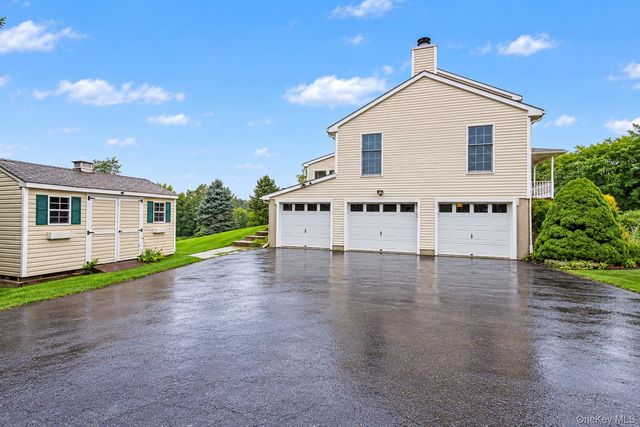 120 Mayfair Road, Poughquag, NY 12570