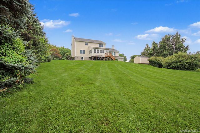 120 Mayfair Road, Poughquag, NY 12570
