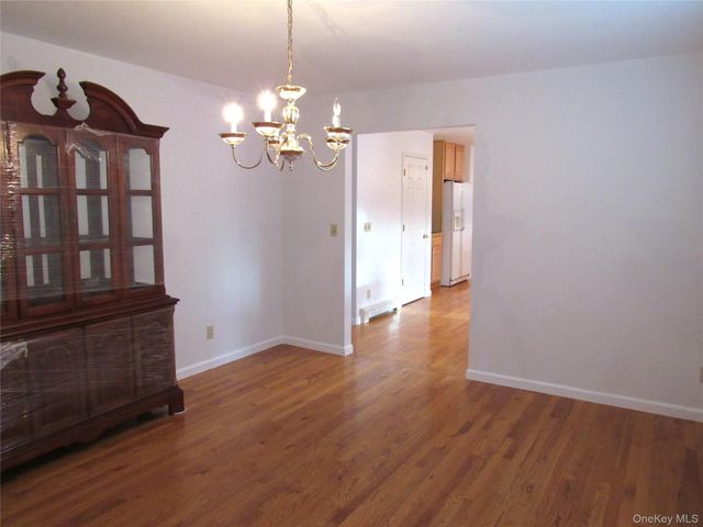120 Mayfair Road, Poughquag, NY 12570