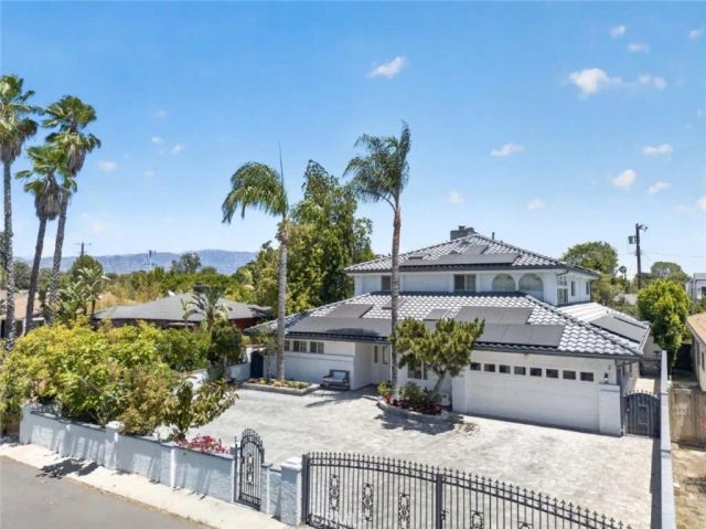 4930 Biloxi, Toluca Lake, CA 91601