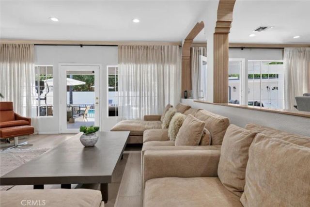 4930 Biloxi, Toluca Lake, CA 91601