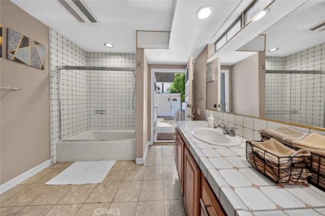 4930 Biloxi, Toluca Lake, CA 91601