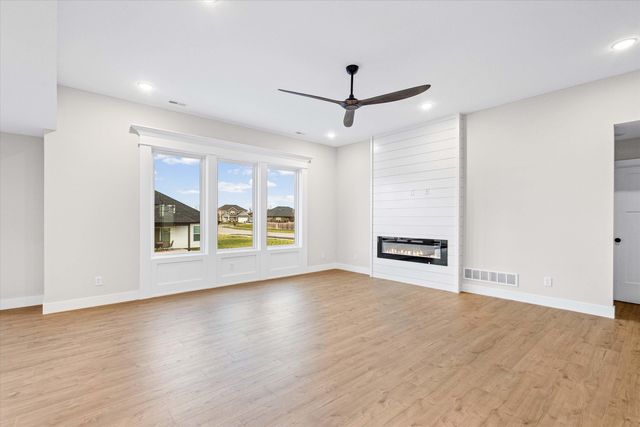 3525 HONEY SHOAL DR, Columbia, MO 65202