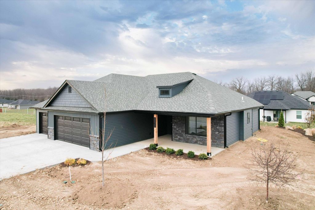 3525 HONEY SHOAL DR, Columbia, MO 65202