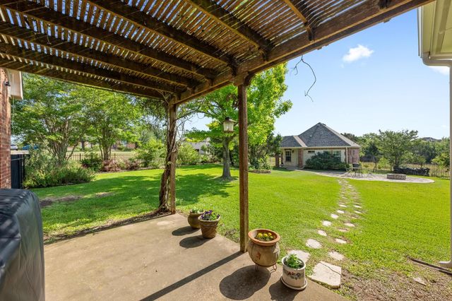 117 Hucks Hideaway, Dripping Springs, TX 78620