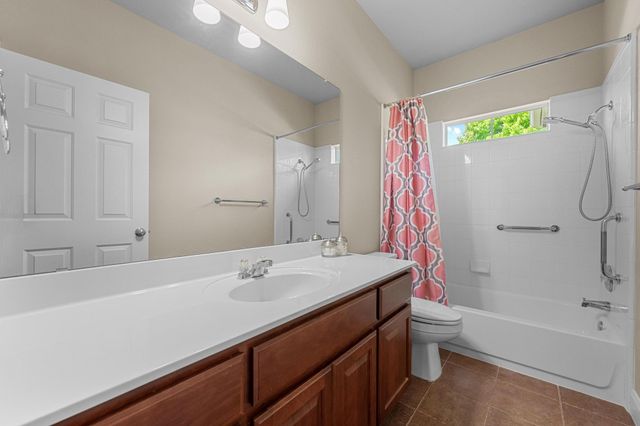 117 Hucks Hideaway, Dripping Springs, TX 78620