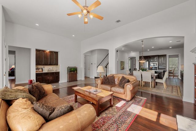 117 Hucks Hideaway, Dripping Springs, TX 78620