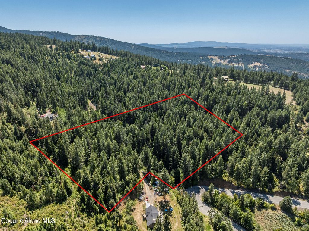 NNA S SIGNAL POINT RD, Post Falls, ID 83854
