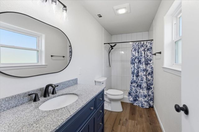 102 Middleton Court, Weatherford, TX 76087