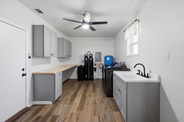 102 Middleton Court, Weatherford, TX 76087