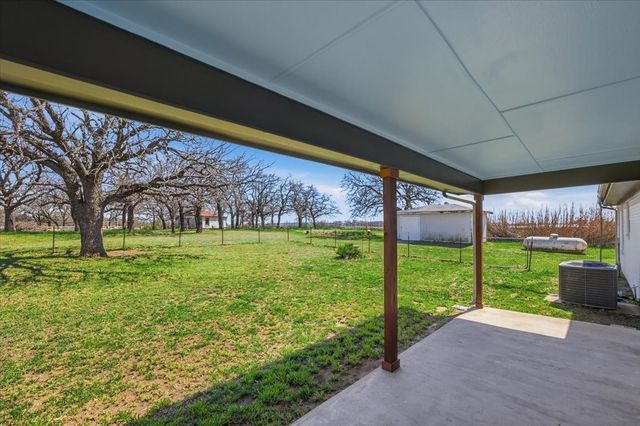 102 Middleton Court, Weatherford, TX 76087