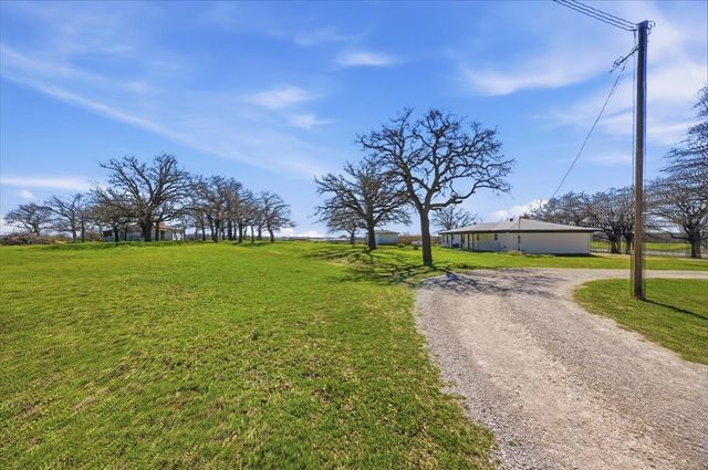 102 Middleton Court, Weatherford, TX 76087