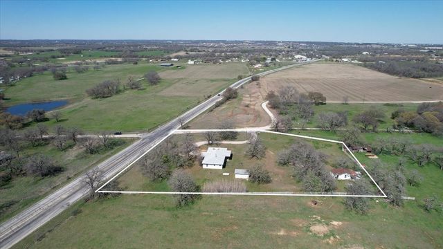 102 Middleton Court, Weatherford, TX 76087