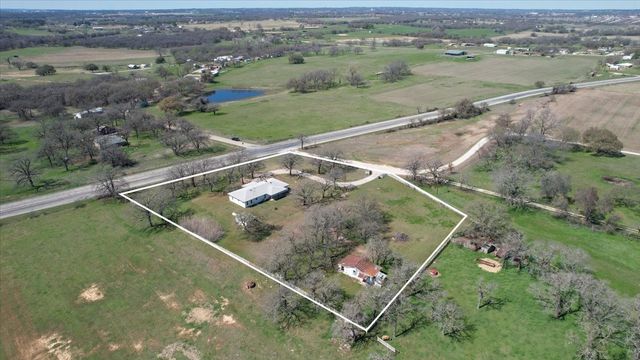 102 Middleton Court, Weatherford, TX 76087