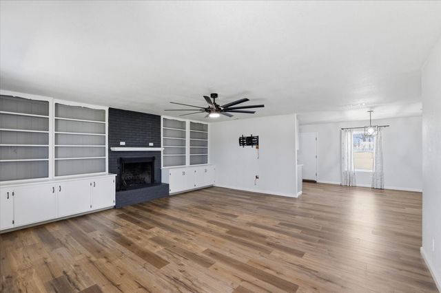 102 Middleton Court, Weatherford, TX 76087