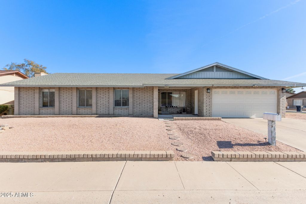 5704 W PURDUE Circle, Glendale, AZ 85302
