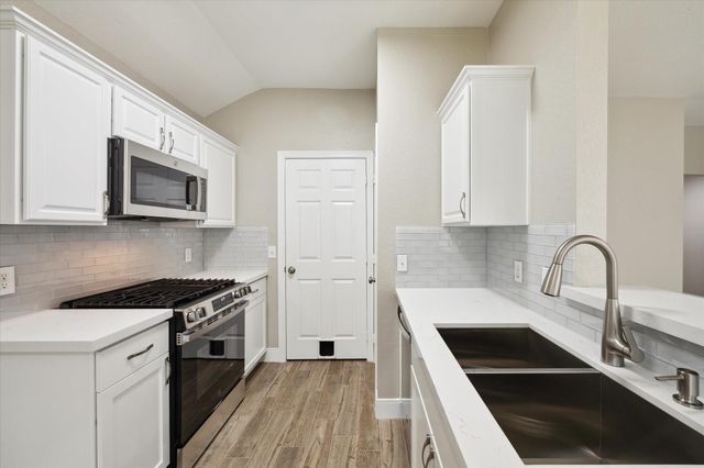 1206 Halls Bridge, League City, TX 77573