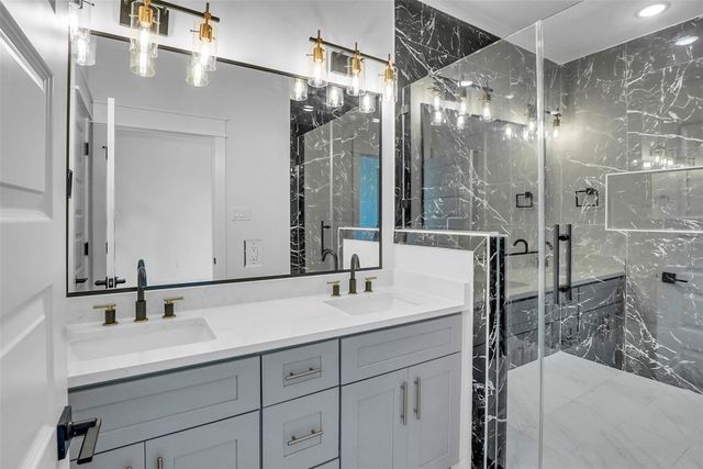 4833 Paula Street, Houston, TX 77033