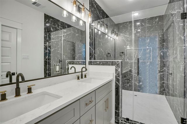 4833 Paula Street, Houston, TX 77033