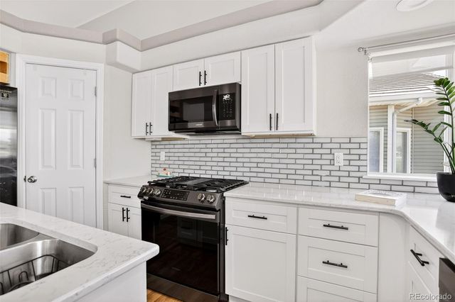 20395 E 49th Avenue, Denver, CO 80249