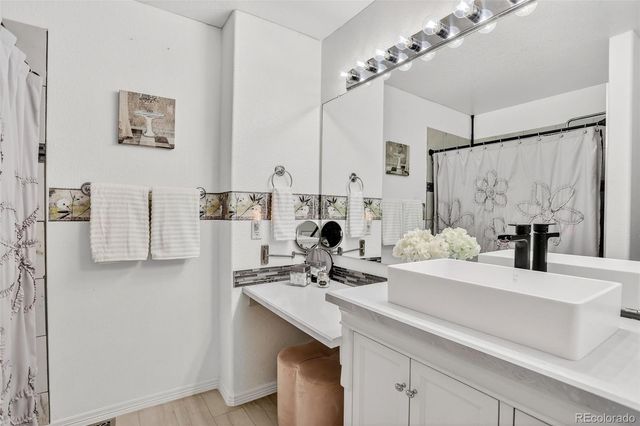 20395 E 49th Avenue, Denver, CO 80249