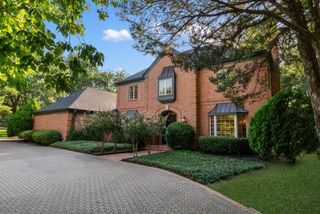 831 Creekwood Circle, Fairview, TX 75069