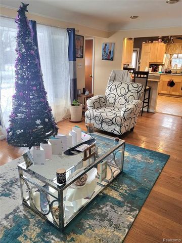 13468 Crosley, Redford, MI 48239