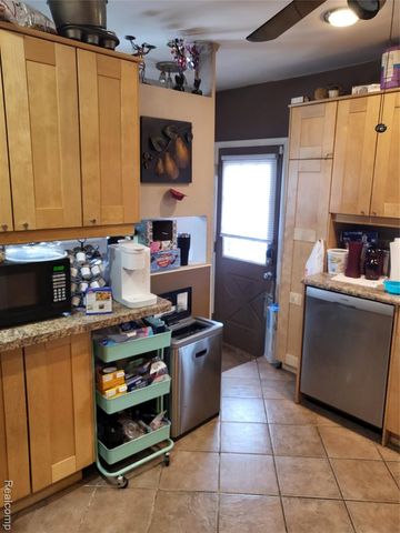 13468 Crosley, Redford, MI 48239